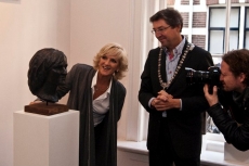 Onthulling Tineke Schouten (foto: Wiebe van der Werk)